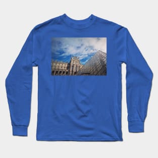 Outdoors view to the Louvre Museum Long Sleeve T-Shirt